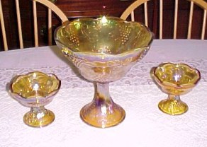 Gold Carnival Wedding Bowl was also sold as a console set with candles
